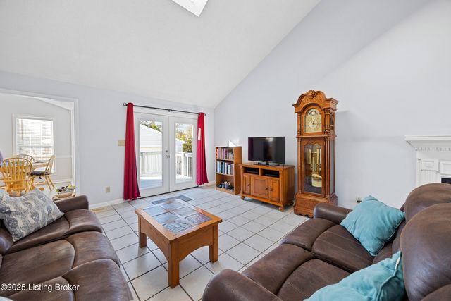 9306 Villa Fair Ct, Louisville, KY 40291