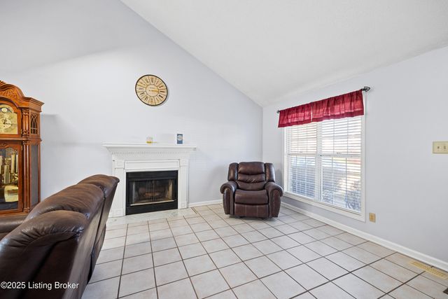 9306 Villa Fair Ct, Louisville, KY 40291