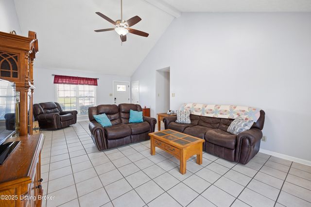 9306 Villa Fair Ct, Louisville, KY 40291