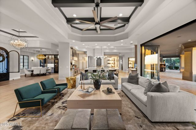 14235 E KALIL Drive, Scottsdale, AZ 85259