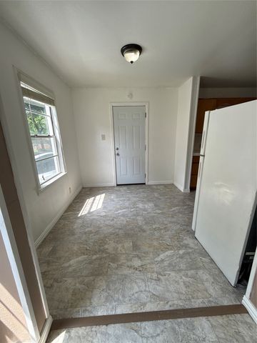 1607 Mcadams Avenue, Dallas, TX 75224