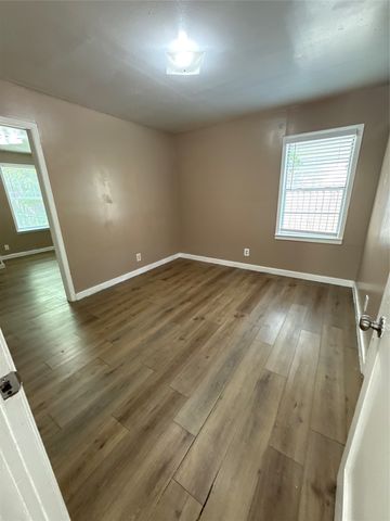1607 Mcadams Avenue, Dallas, TX 75224