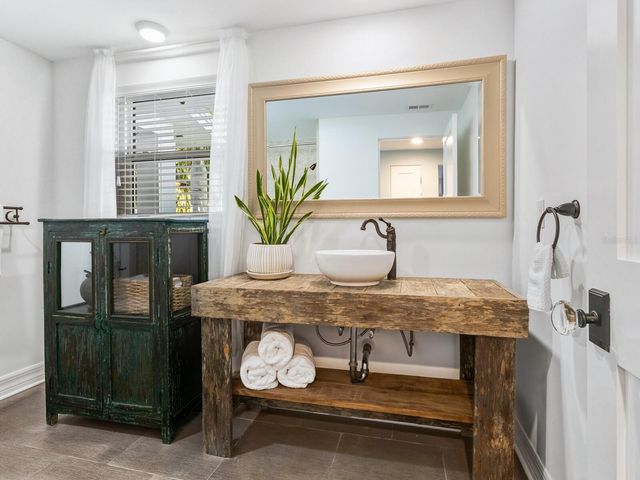 1002 GLEBE LANE, Sarasota, FL 34242