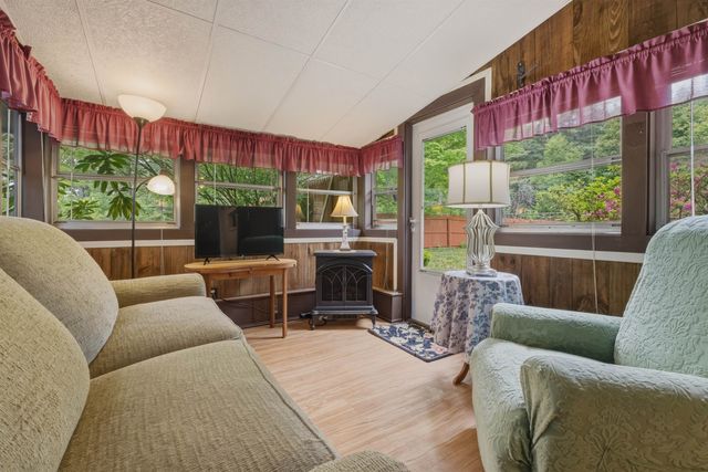 9 Sylvan Way, Swanzey, NH 03431