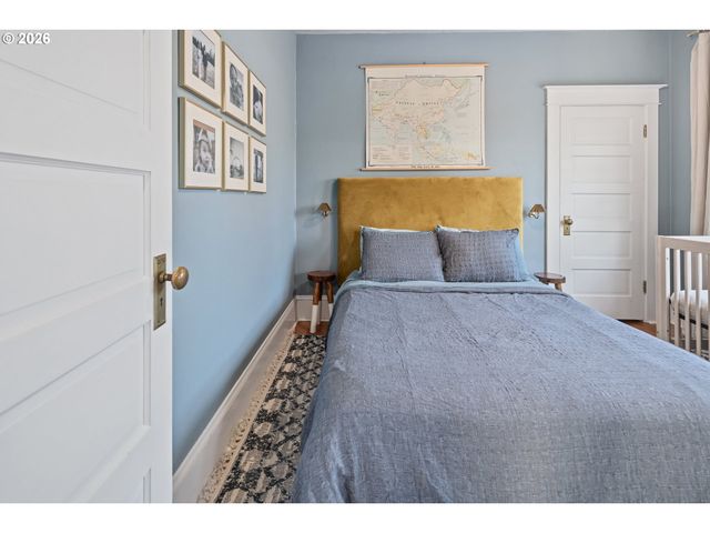 9941 N Willamette Blvd, Portland, OR 97203