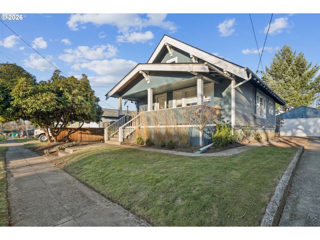 9941 N Willamette Blvd, Portland, OR 97203