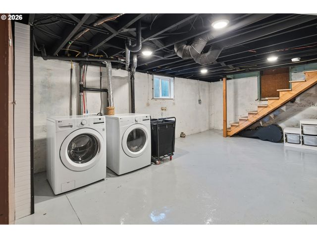 9941 N Willamette Blvd, Portland, OR 97203