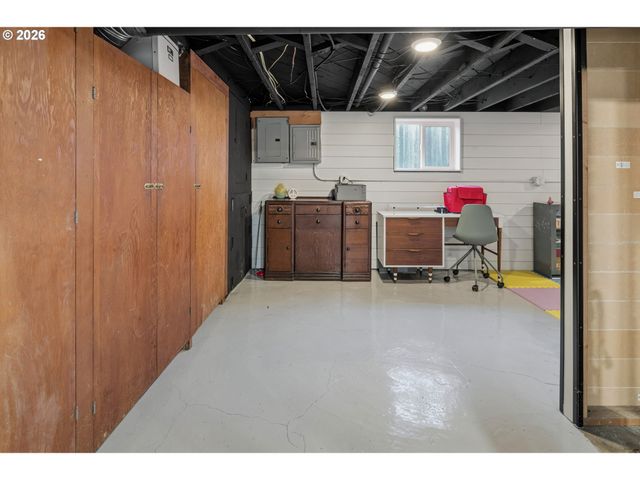 9941 N Willamette Blvd, Portland, OR 97203