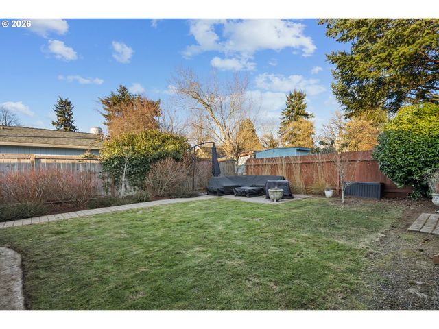 9941 N Willamette Blvd, Portland, OR 97203