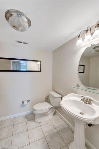 540 Rodney LN, Virginia Beach, VA 23464
