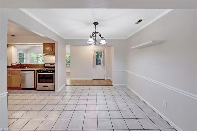540 Rodney LN, Virginia Beach, VA 23464