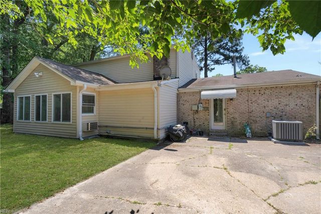 540 Rodney LN, Virginia Beach, VA 23464