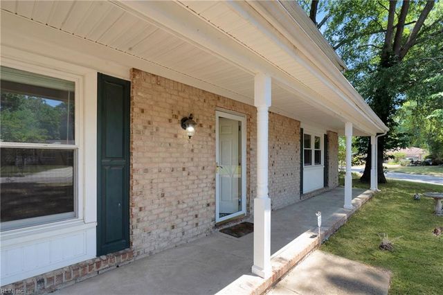 540 Rodney LN, Virginia Beach, VA 23464