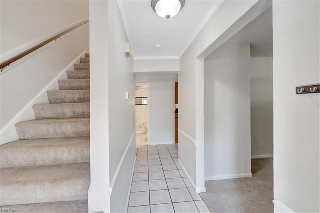 540 Rodney LN, Virginia Beach, VA 23464