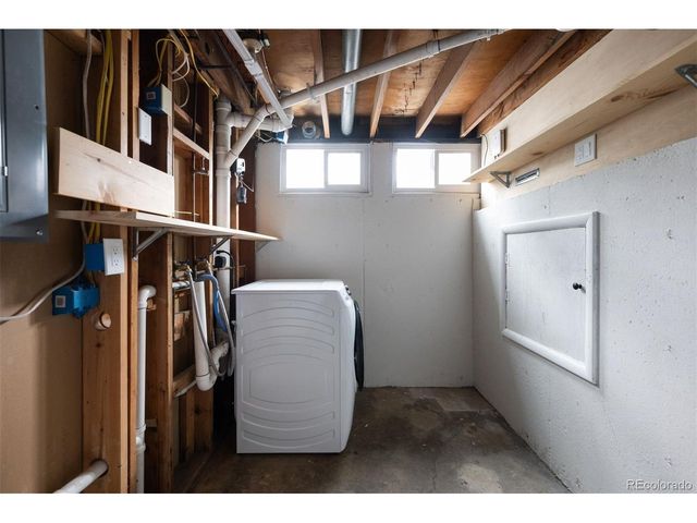 8370 Quivira Dr, Denver, CO 80229