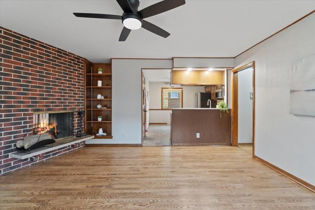 5224 Rita DRIVE, Milwaukee, WI 53219