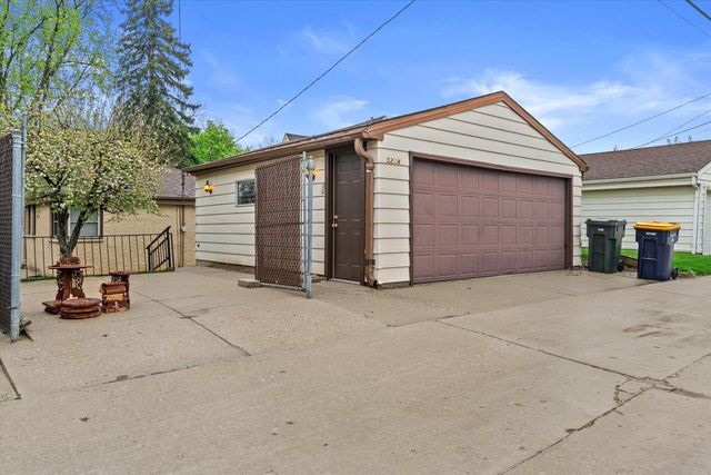 5224 Rita DRIVE, Milwaukee, WI 53219