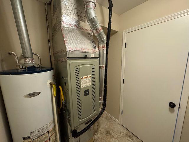 28190 S 630 Road, Grove, OK 74344