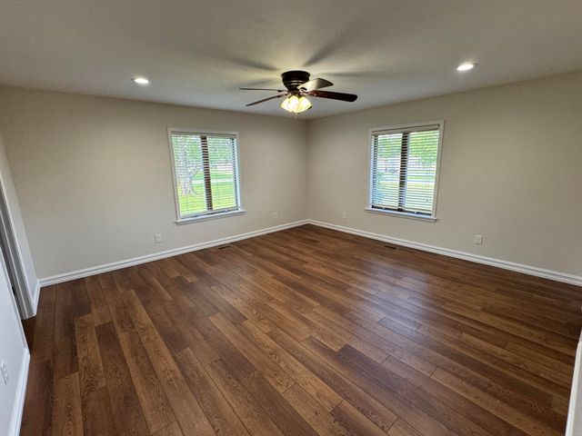 28190 S 630 Road, Grove, OK 74344