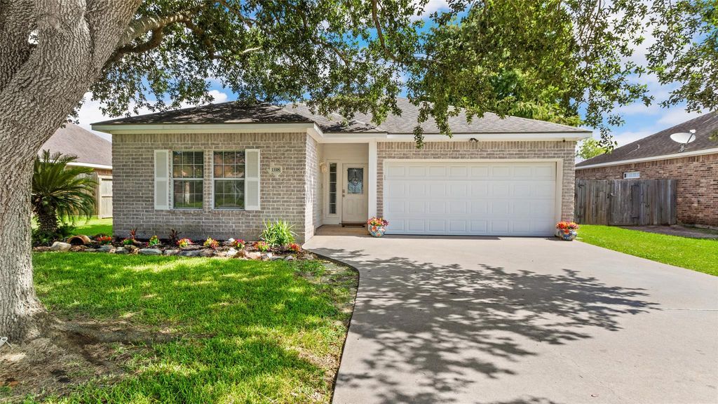 13318 Colton Lane, Santa Fe, TX 77510