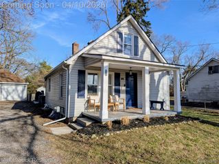 6227 Clarkston Road, Independence Charter Township, MI 48346