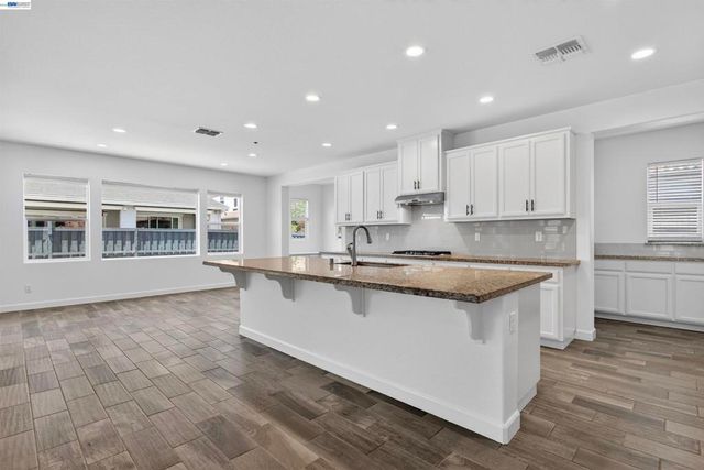 2609 Aurora Astorga Dr, Tracy, CA 95376