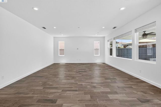 2609 Aurora Astorga Dr, Tracy, CA 95376