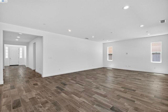 2609 Aurora Astorga Dr, Tracy, CA 95376
