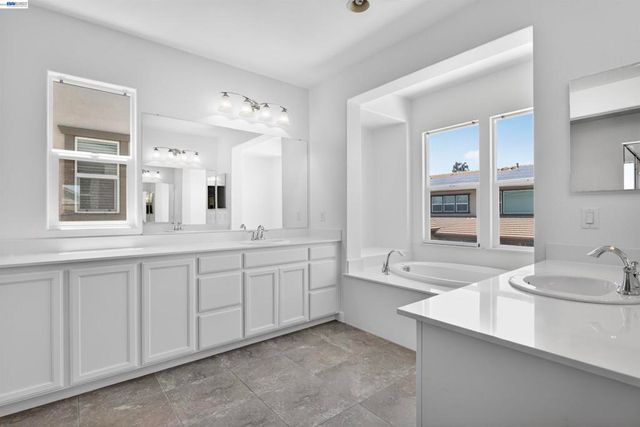 2609 Aurora Astorga Dr, Tracy, CA 95376