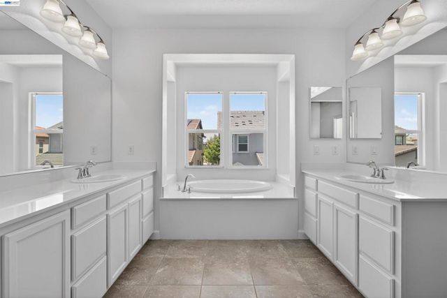 2609 Aurora Astorga Dr, Tracy, CA 95376