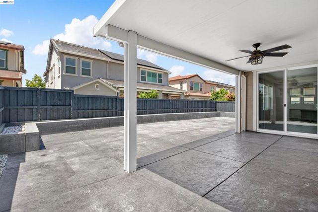 2609 Aurora Astorga Dr, Tracy, CA 95376
