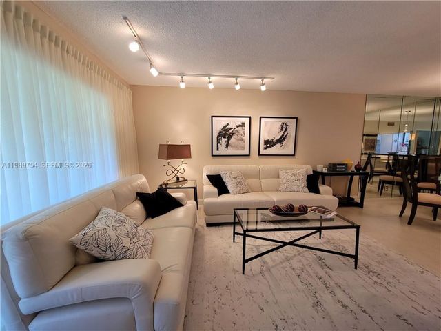 3774 Inverrary Boulevard 103P, Lauderhill, FL 33319