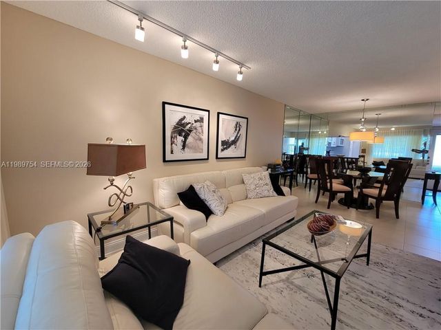 3774 Inverrary Boulevard 103P, Lauderhill, FL 33319
