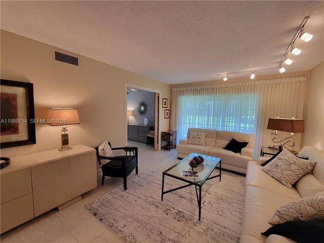 3774 Inverrary Boulevard 103P, Lauderhill, FL 33319