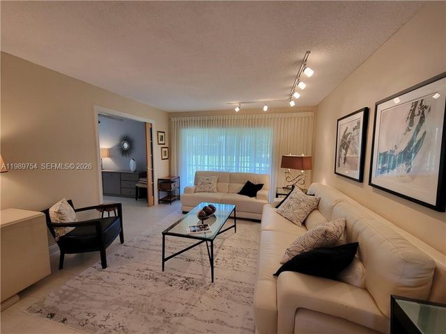 3774 Inverrary Boulevard 103P, Lauderhill, FL 33319