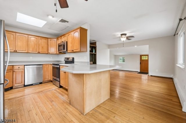 10 Laurel Trail, Kinnelon Boro, NJ 07405