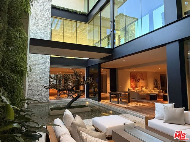 1357 Laurel Way, Beverly Hills, CA 90210