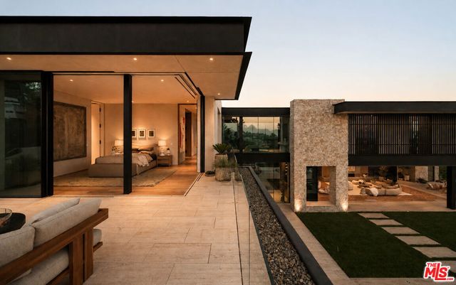 1357 Laurel Way, Beverly Hills, CA 90210