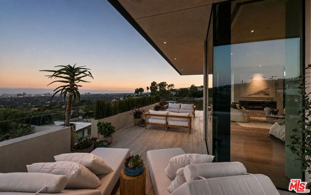 1357 Laurel Way, Beverly Hills, CA 90210