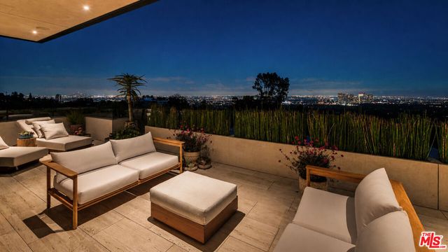 1357 Laurel Way, Beverly Hills, CA 90210