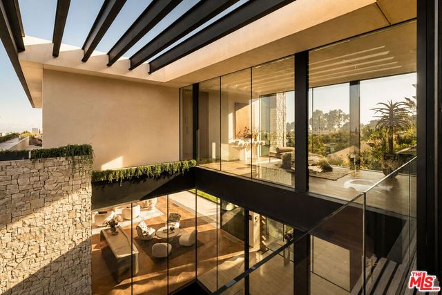1357 Laurel Way, Beverly Hills, CA 90210