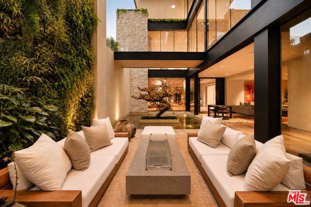 1357 Laurel Way, Beverly Hills, CA 90210