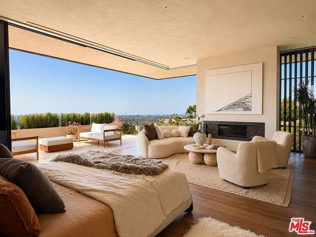 1357 Laurel Way, Beverly Hills, CA 90210