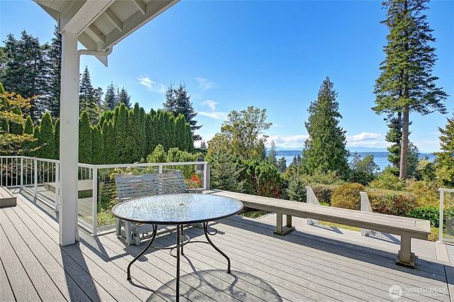 4193 S Camano Drive, Camano Island, WA 98282