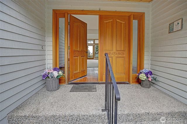 4193 S Camano Drive, Camano Island, WA 98282