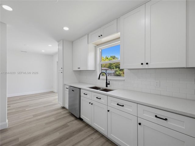 1229 18th Avenue N, Lake Worth, FL 33460