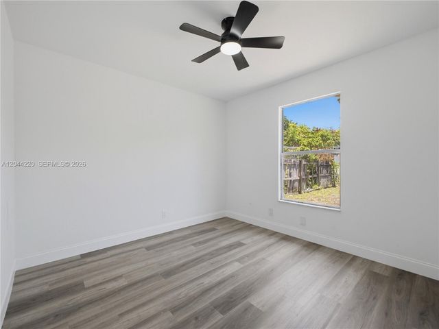 1229 18th Avenue N, Lake Worth, FL 33460