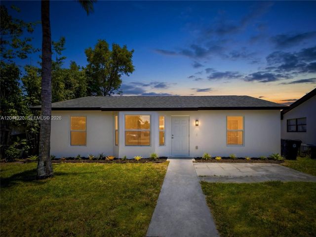 1229 18th Avenue N, Lake Worth, FL 33460