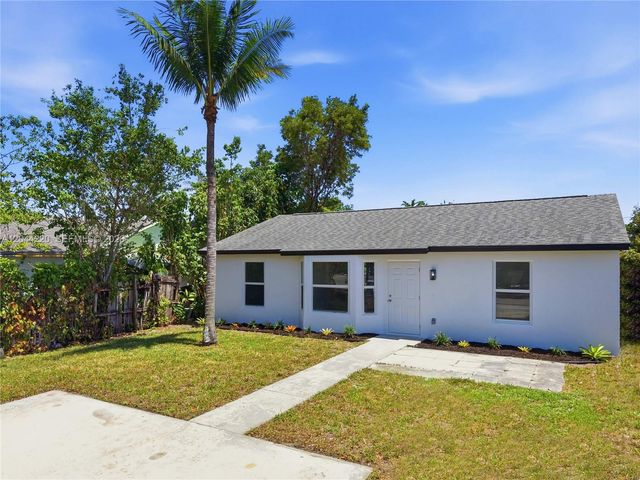 1229 18th Avenue N, Lake Worth, FL 33460