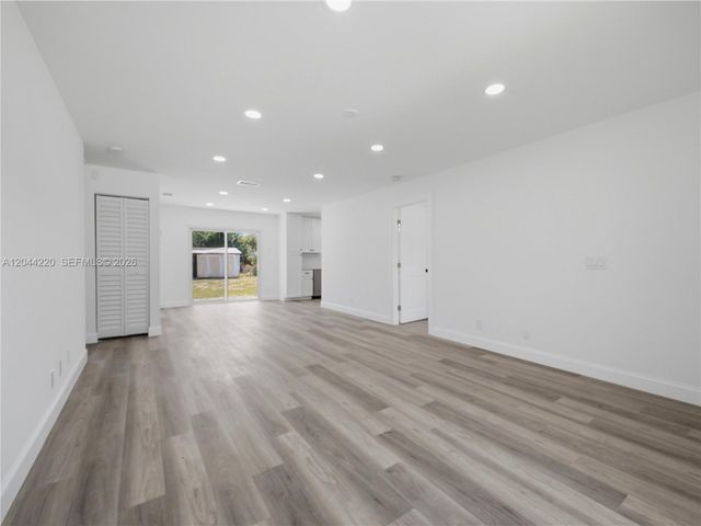 1229 18th Avenue N, Lake Worth, FL 33460